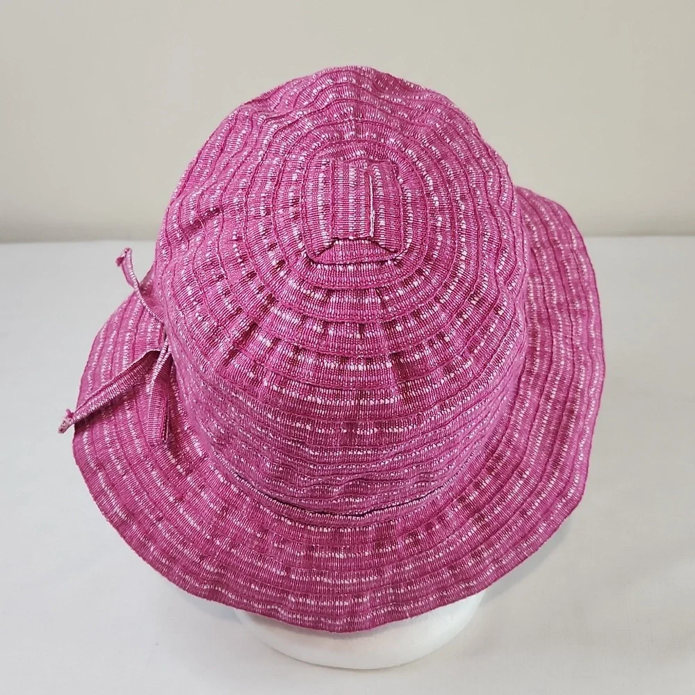 Facine pink textured bucket hat. Size OS adjustable